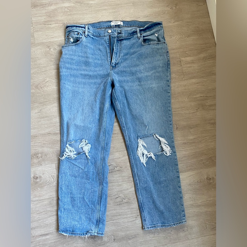Ultra High Rise 90’s Straight Abercrombie Jeans